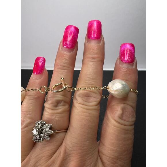 Baroque cultured pearl station toggle bracelet in gold over sterling silver - Picture 3 of 11